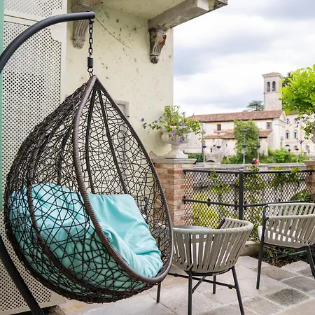 1448 Antica Dimora Al Merlo Bianco B&B