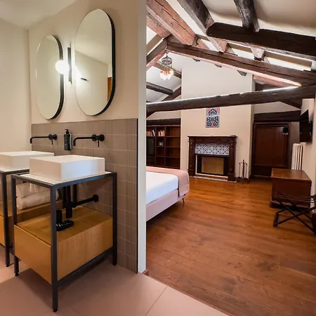 B&B 1448 Antica Dimora Al Merlo Bianco 시비달레델프리울리