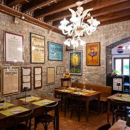 B&B 1448 Antica Dimora Al Merlo Bianco 시비달레델프리울리