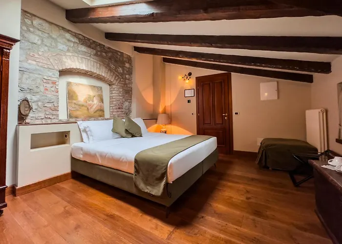 Couette-café 1448 Antica Dimora Al Merlo Bianco 4*